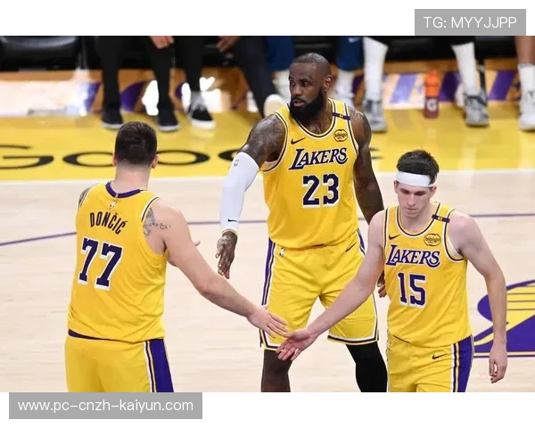湖人防守效率联盟前列，詹姆斯状态稳定，湖人队的詹姆斯